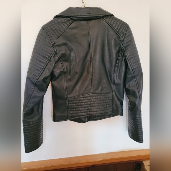 3/30$🎉SALE!!!🎉 H&M Detachable Faux-fur Moto Jacket (H&M)🏍😍 - Picture 7 of 7